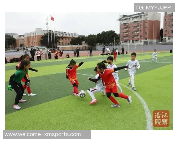 足球可人儿的魅力与梦想如何在绿茵场上绽放光彩